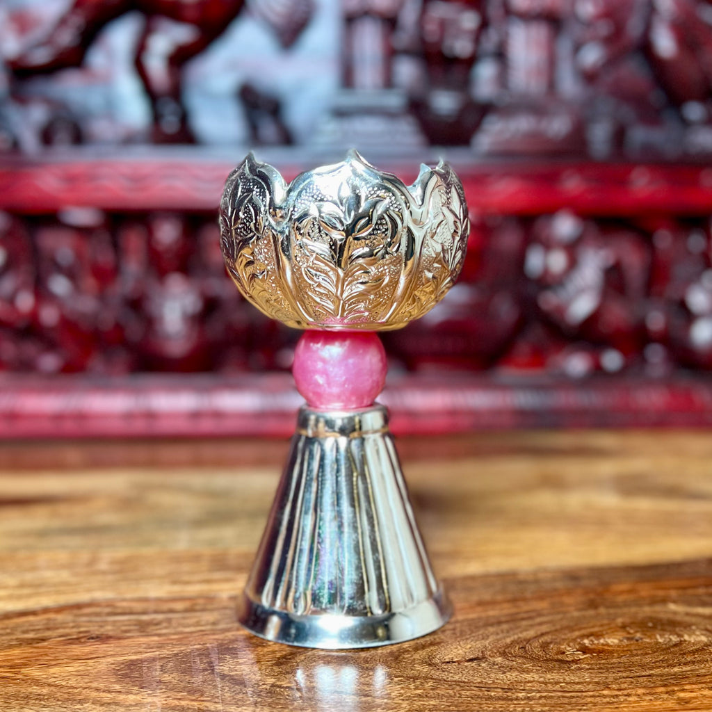 METAL LOTUS STAND