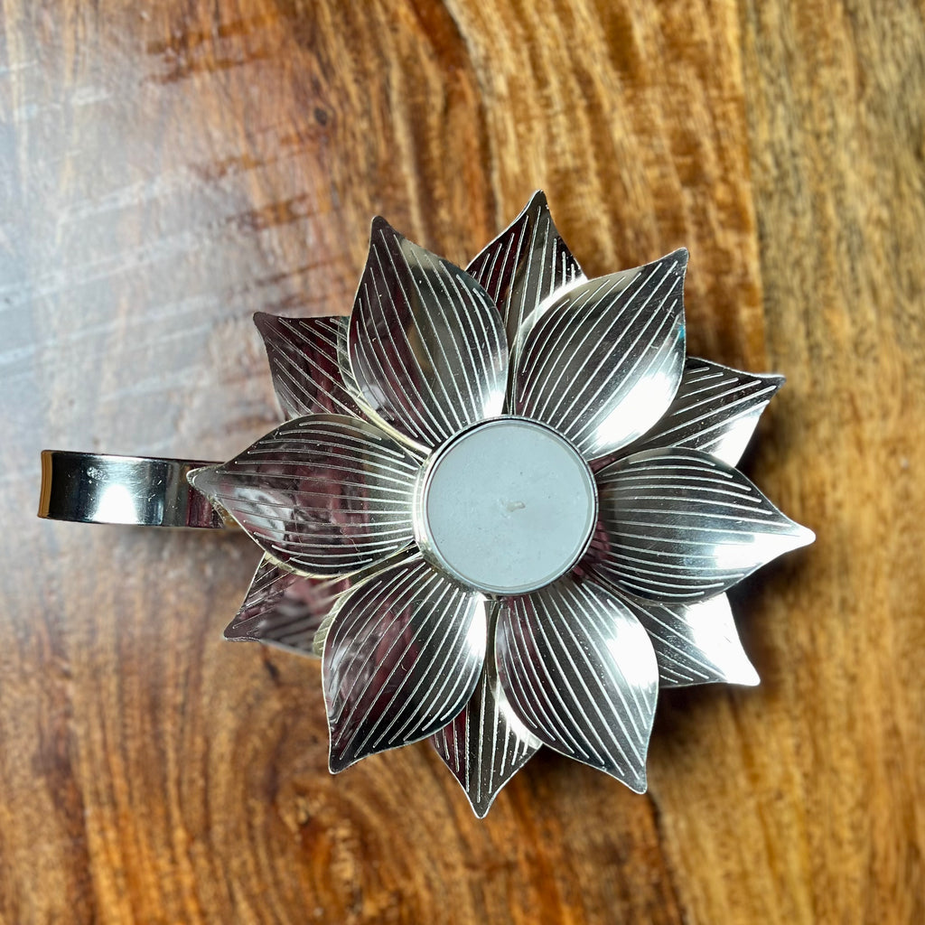METAL LOTUS T-LIGHT WITH HANDLE