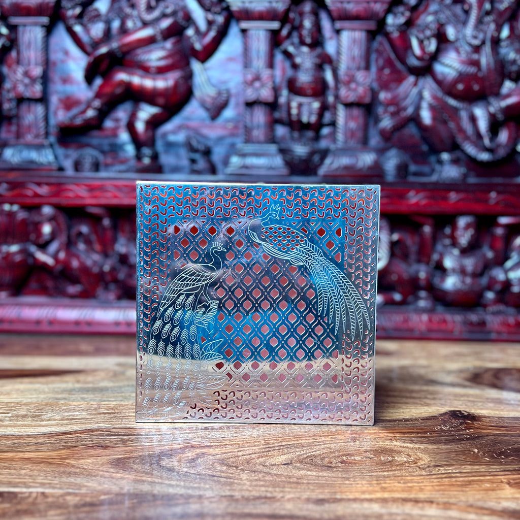 METAL & RESIN BOX