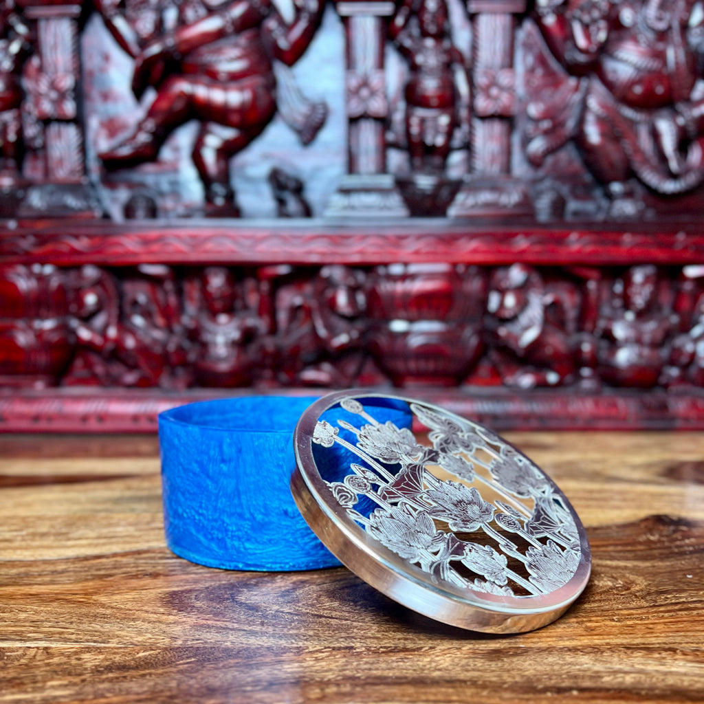 METAL & RESIN BOX