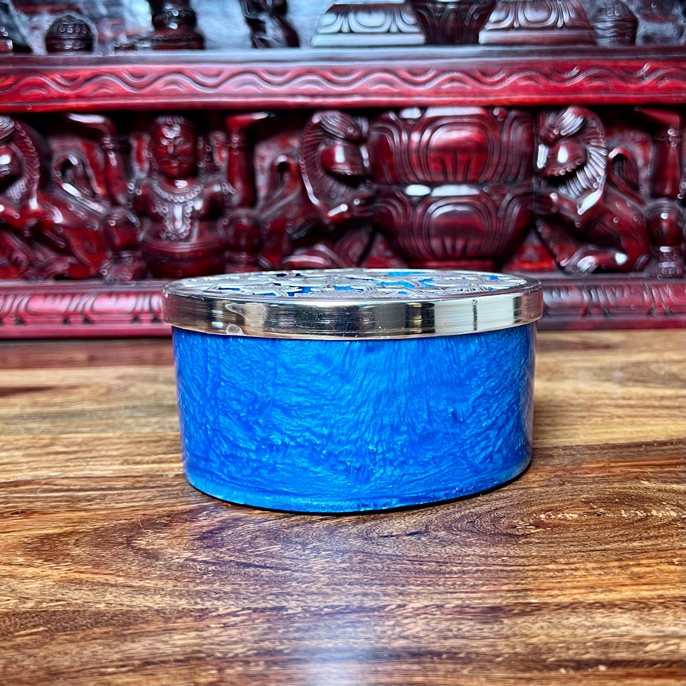 METAL & RESIN BOX