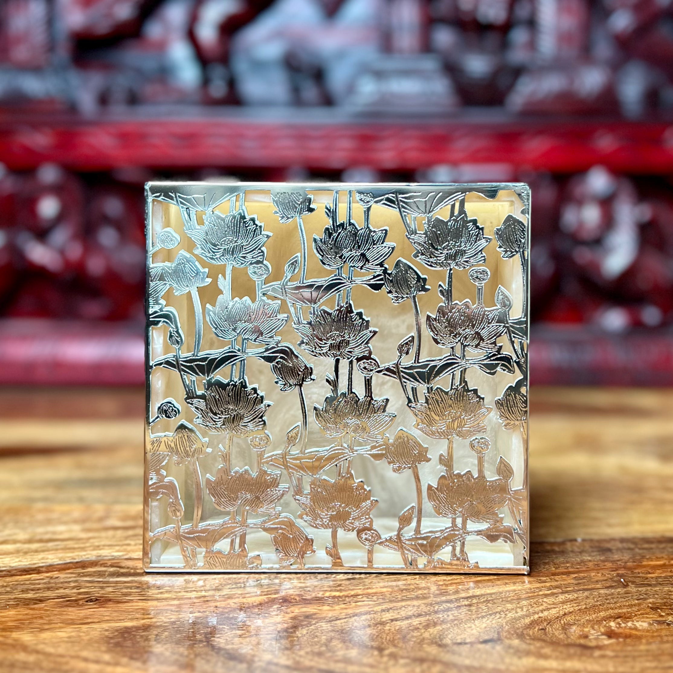 METAL & RESIN BOX