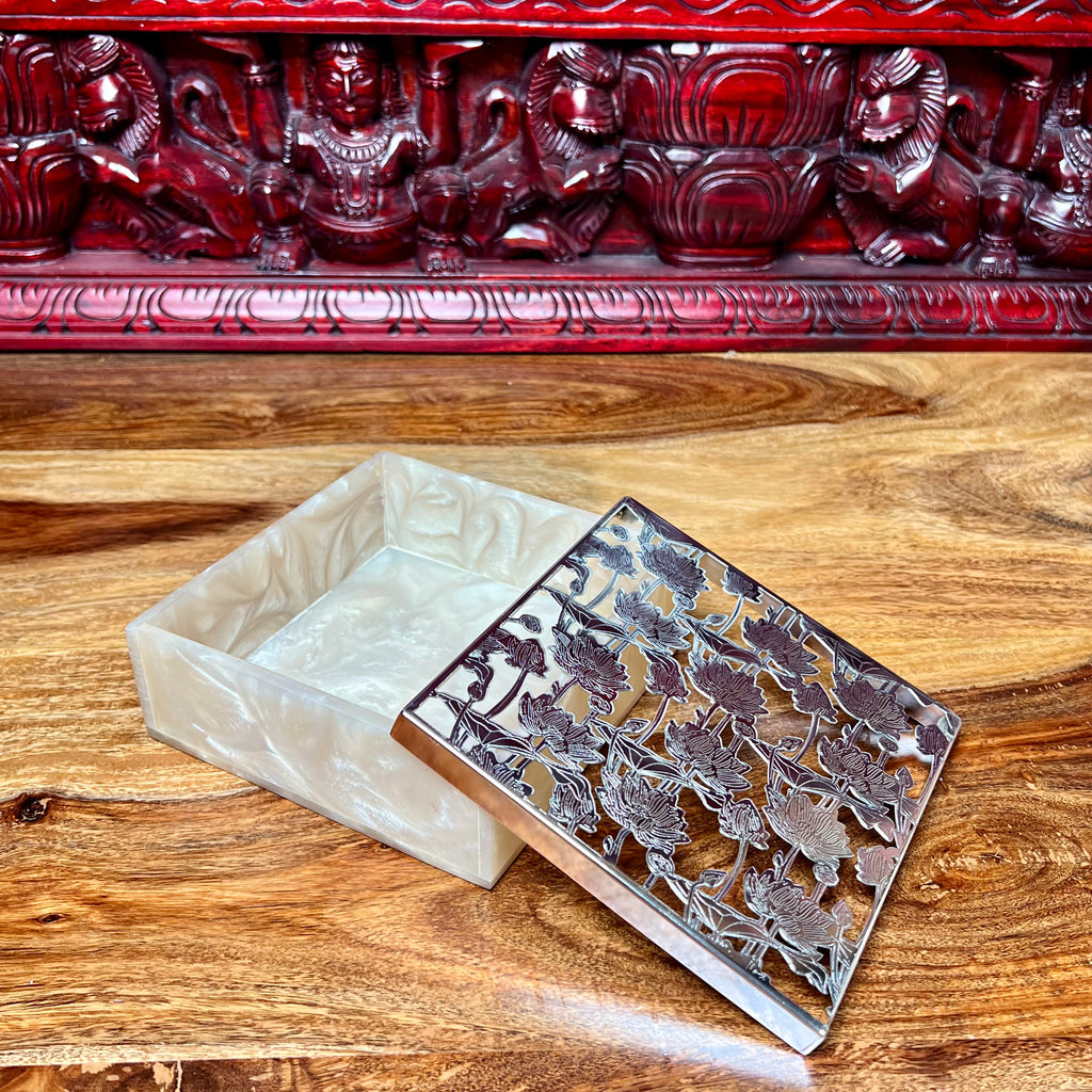 METAL & RESIN BOX