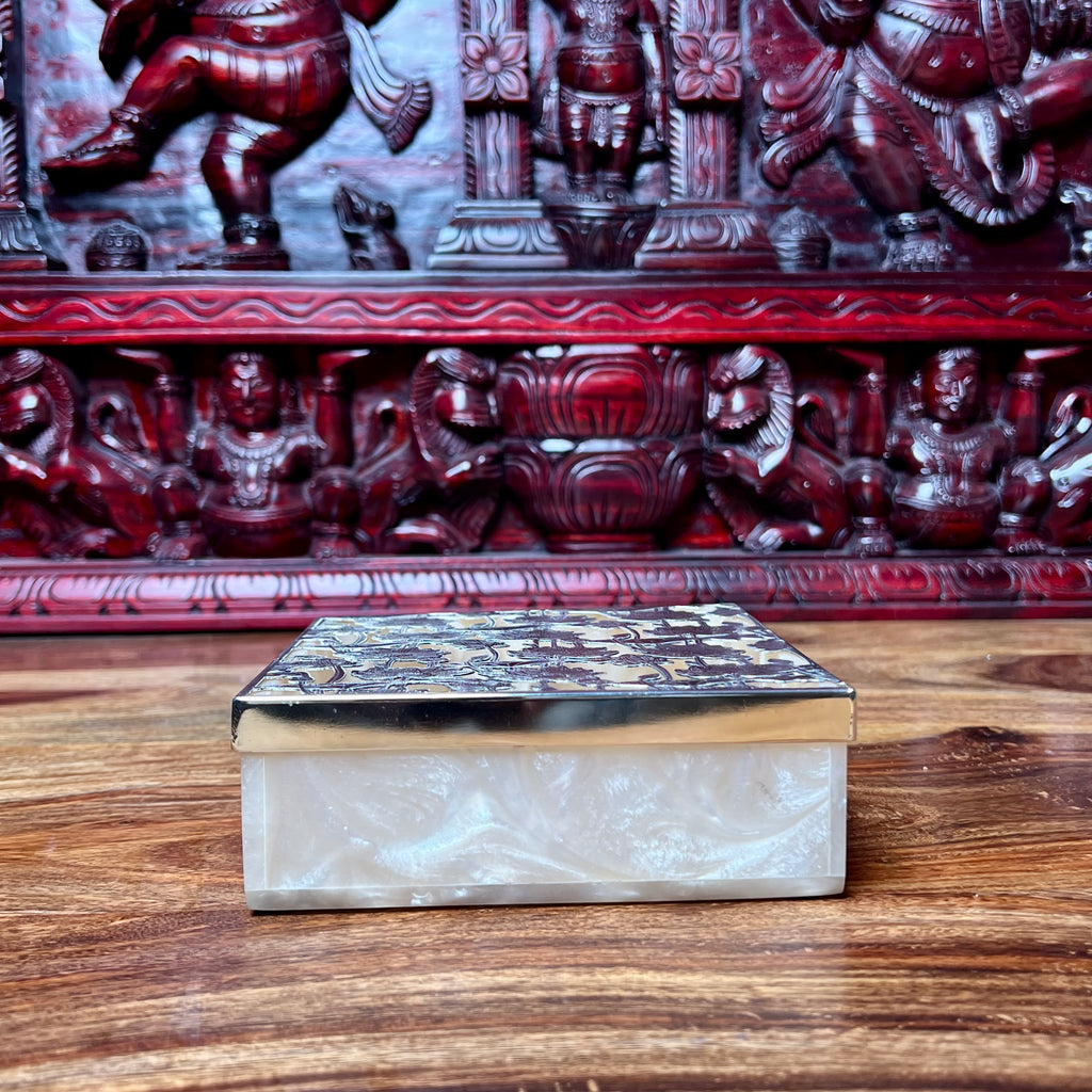 METAL & RESIN BOX